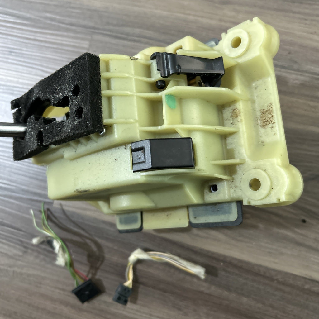 Mercedes-Benz W211 E-class Floor Gear Box Shift Shifter Gear Selector OEM