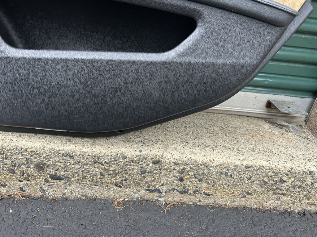 BMW E60/E61 5-Series Rear Right Door Panel Dakota Naturbraun 51427233332