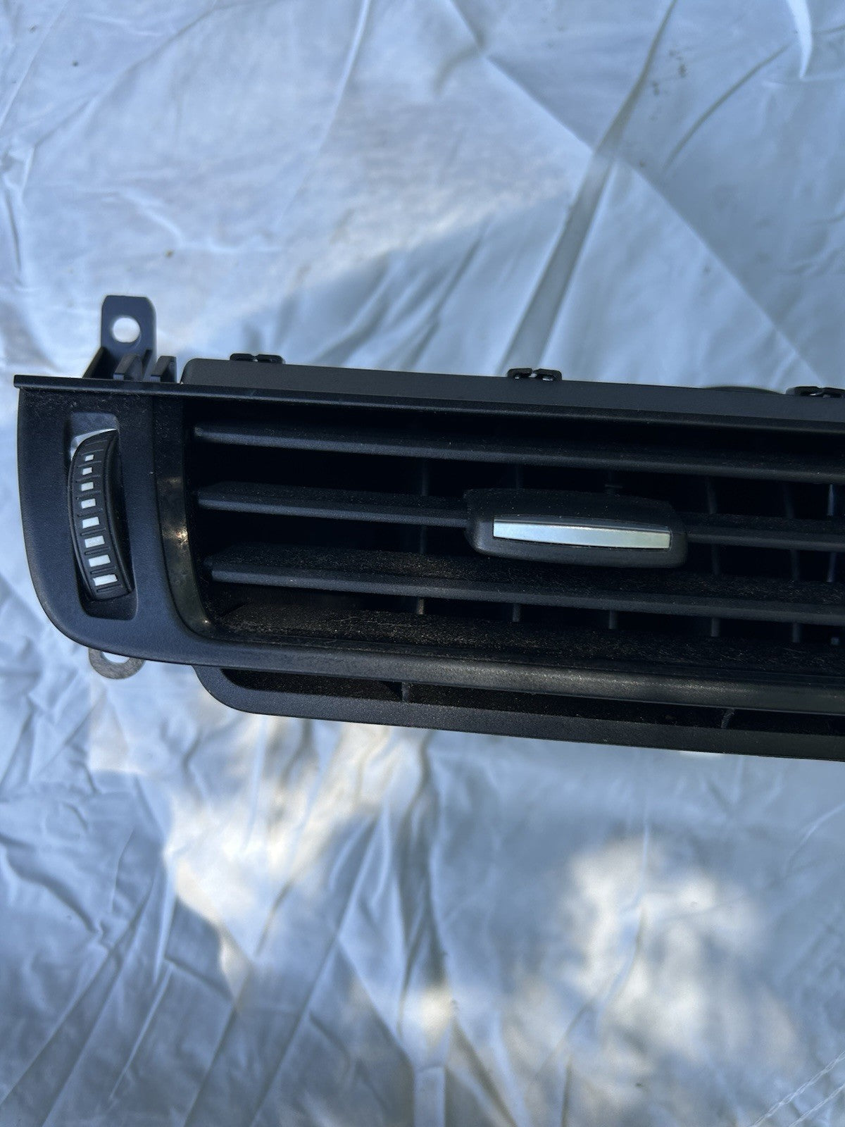 2014-2018 BMW X5 F15 2015-2019 BMW X6 F16 DASH CENTER AIR VENT GRILLE OEM