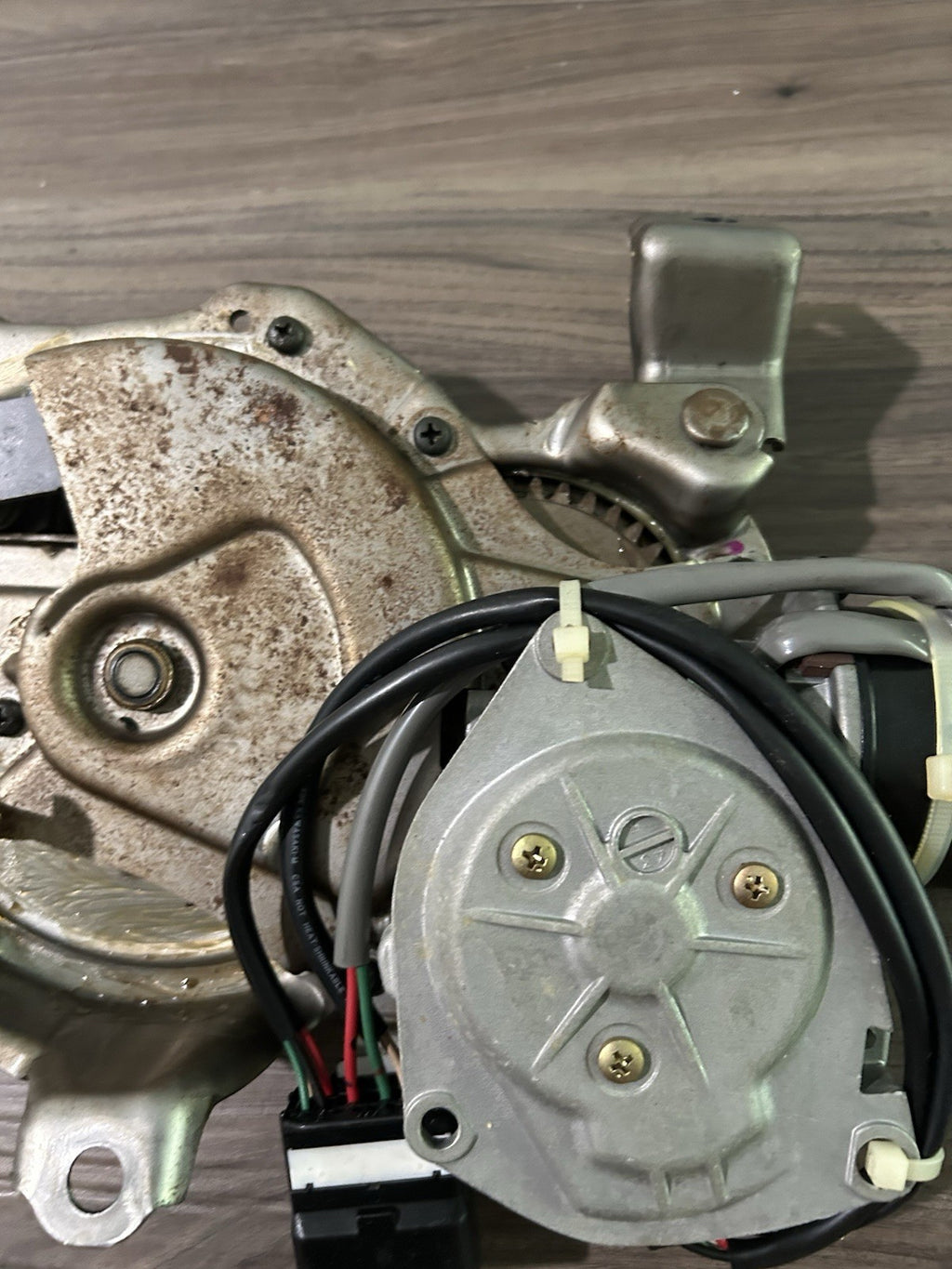 2004-2009 LEXUS RX330 RX350 RX400H Rear TailGate Lift Actuator Motor OEM