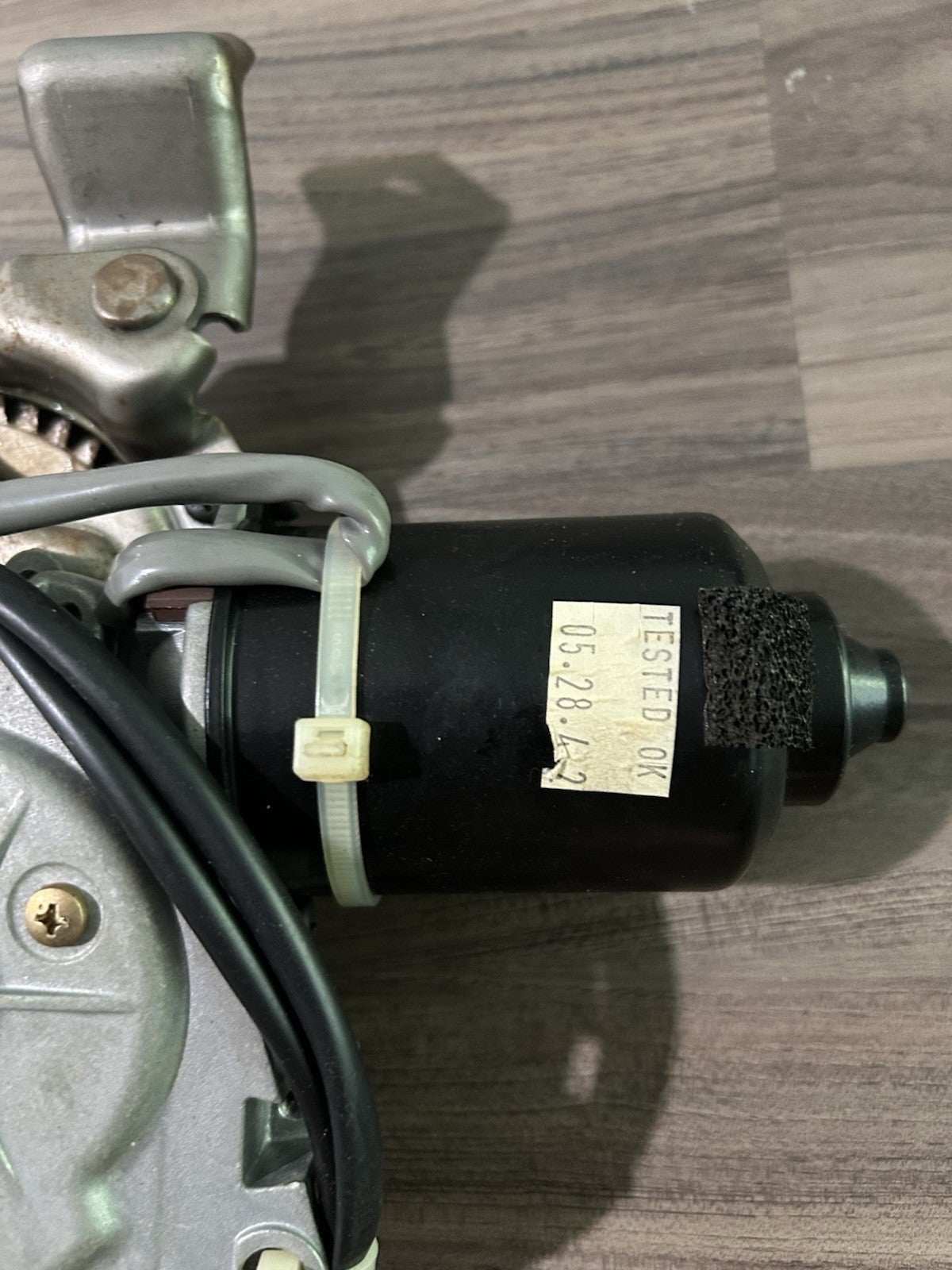 2004-2009 LEXUS RX330 RX350 RX400H Rear TailGate Lift Actuator Motor OEM