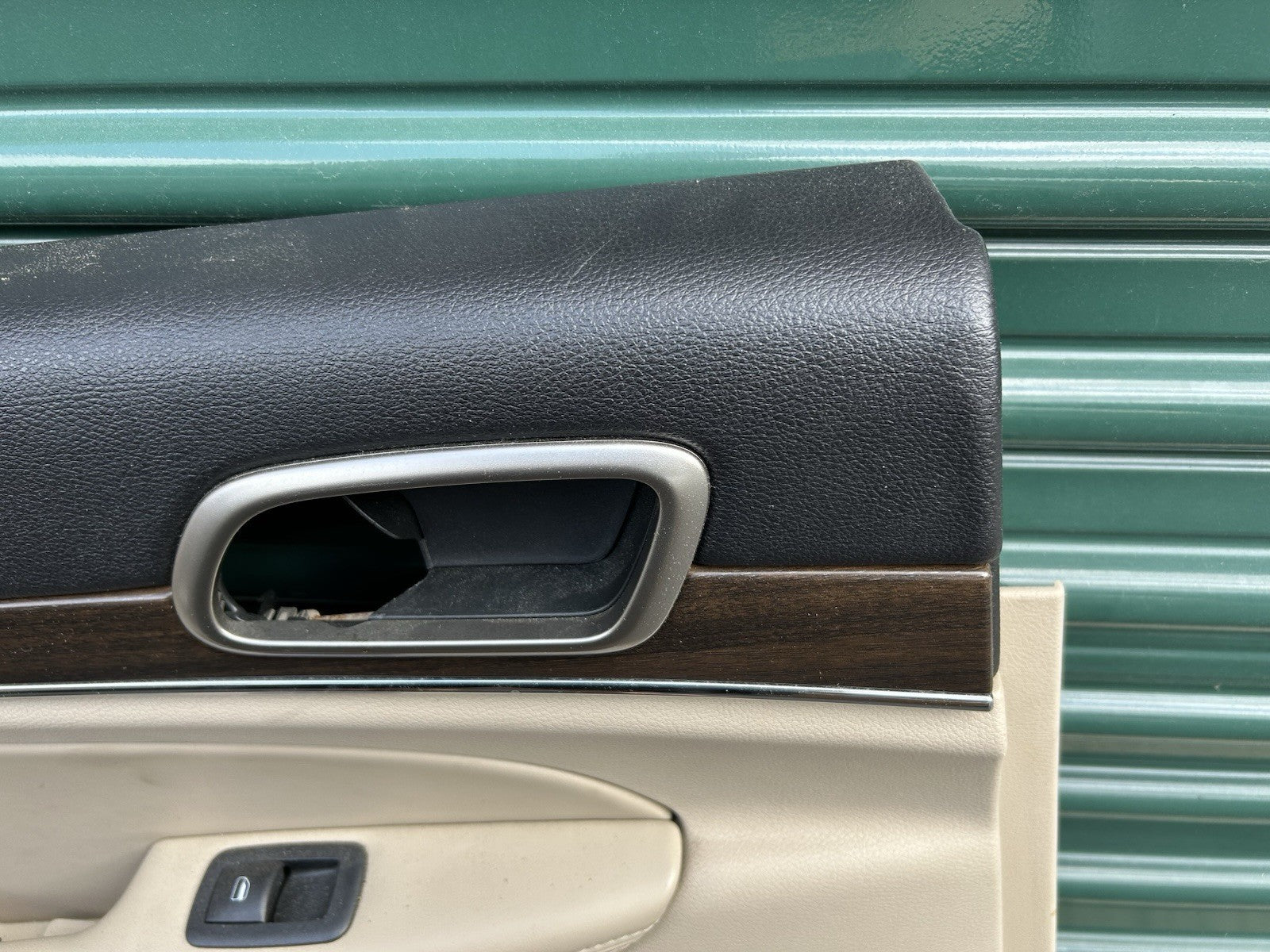 14-21 Grand Cherokee Frost Beige Rear Driver Side Left Interior Door Trim Panel