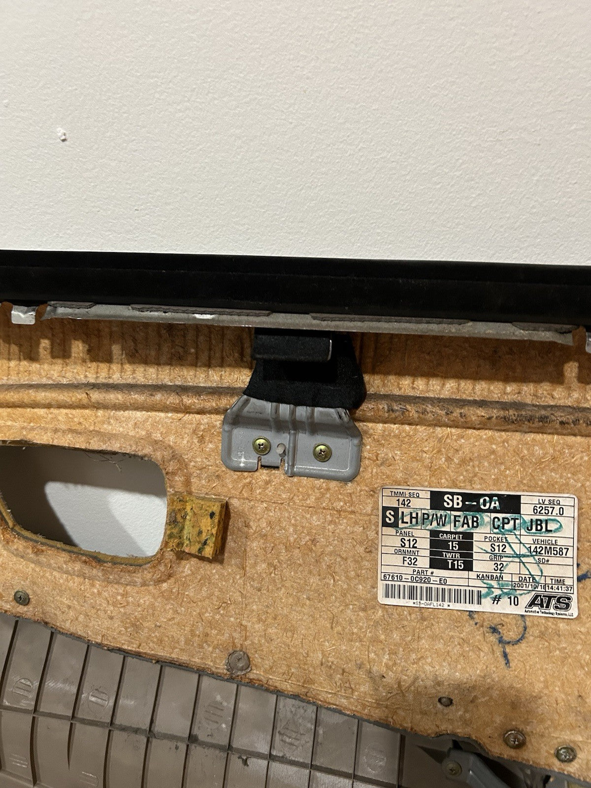 2001 2002 2003 2004 Toyota Sequoia Left Driver  Front Door Panel Trim Tan OEM