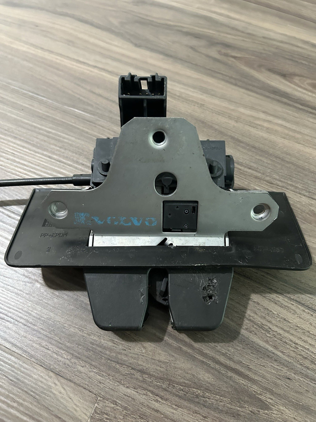 2010-2016 VOLVO XC60 REAR GATE TRUNK LID LOCK LATCH RELEASE CONTROL MODULE OEM