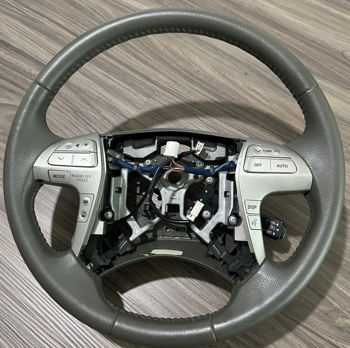 2008-11 2009 Camry XLE Steering Wheel 45103-06120 Gray w/Audio & Cruise Controls