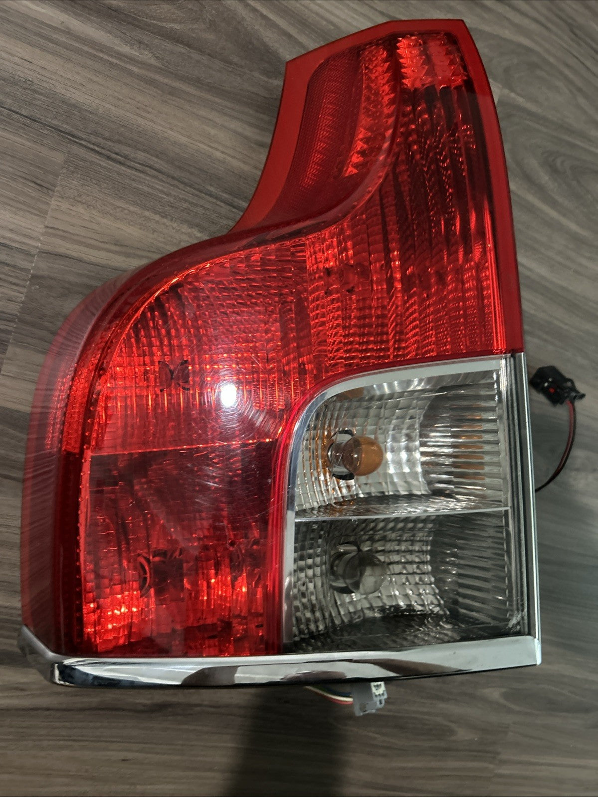 2007-2013 Volvo XC90 Tail light Assembly Left Driver Side LH Left Hand OEM