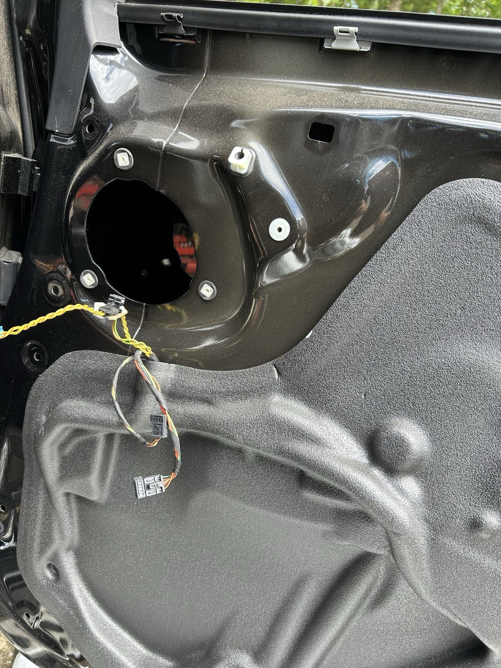 OEM 2014-2018 BMW X5 X5M F15 F85 RIGHT REAR DOOR Black 475M