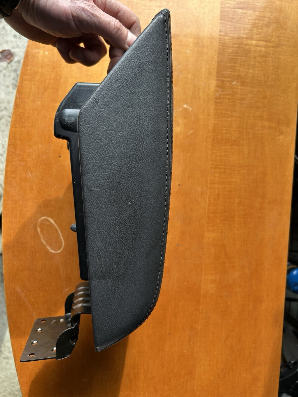 2011-2015 Ford Explorer Center Console Lid Armrest Arm Rest Black Leather OEM