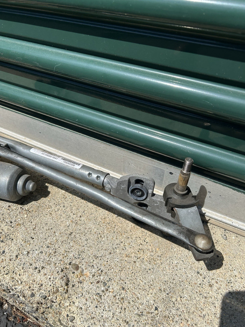 BMW X5 F15 WINDSHIELD WIPER TRANSMISSION LINKAGE & MOTOR OEM 2014 - 2018 ??