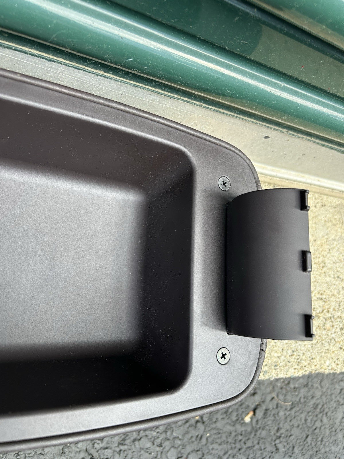 2011 Hyundai Tucson OEM CENTER CONSOLE ARMREST COVER LID BROWN