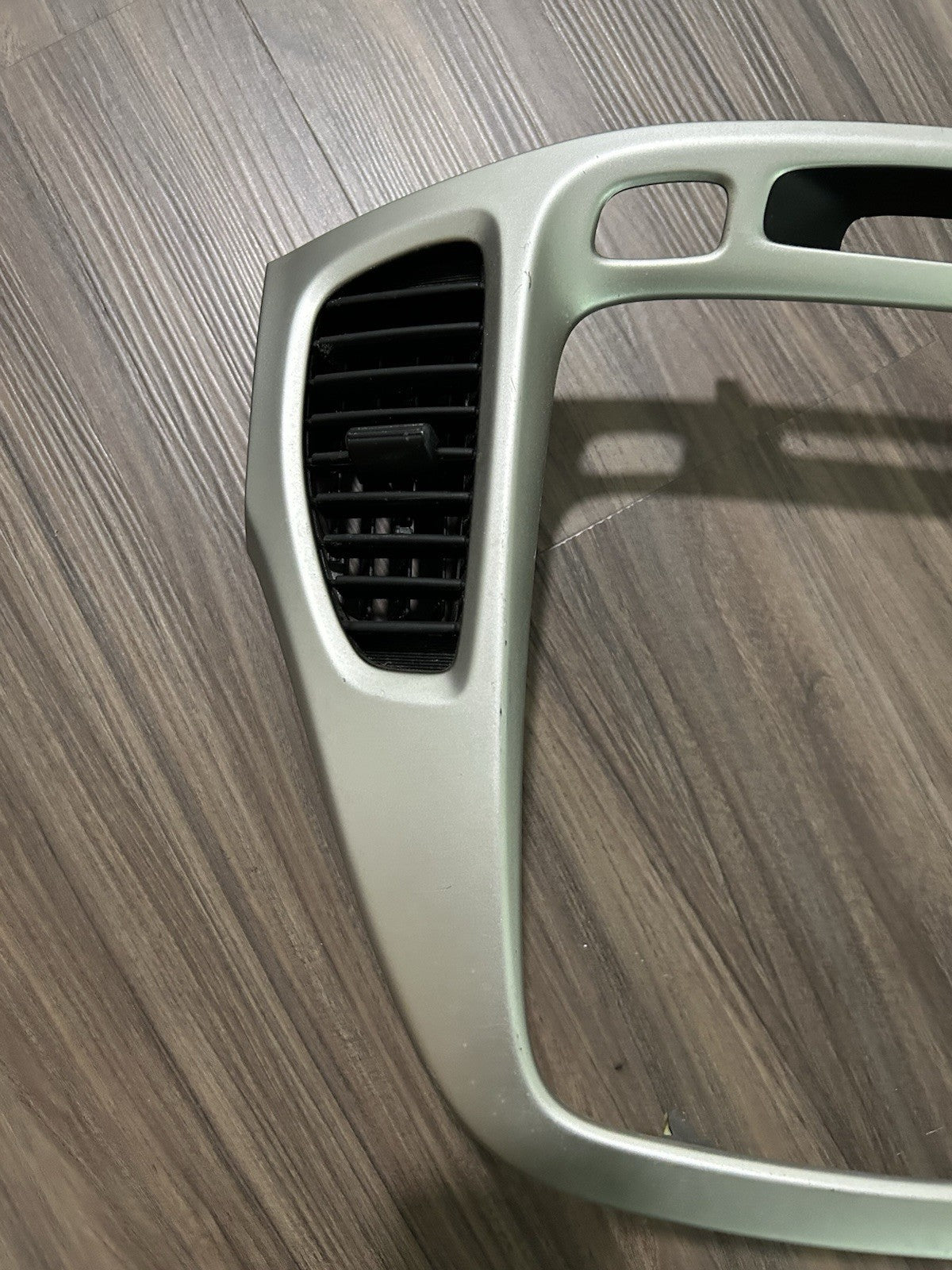 2003-2007 Toyota Highlander Dash Radio Bezel Trim W/ Air Vents OEM Silver