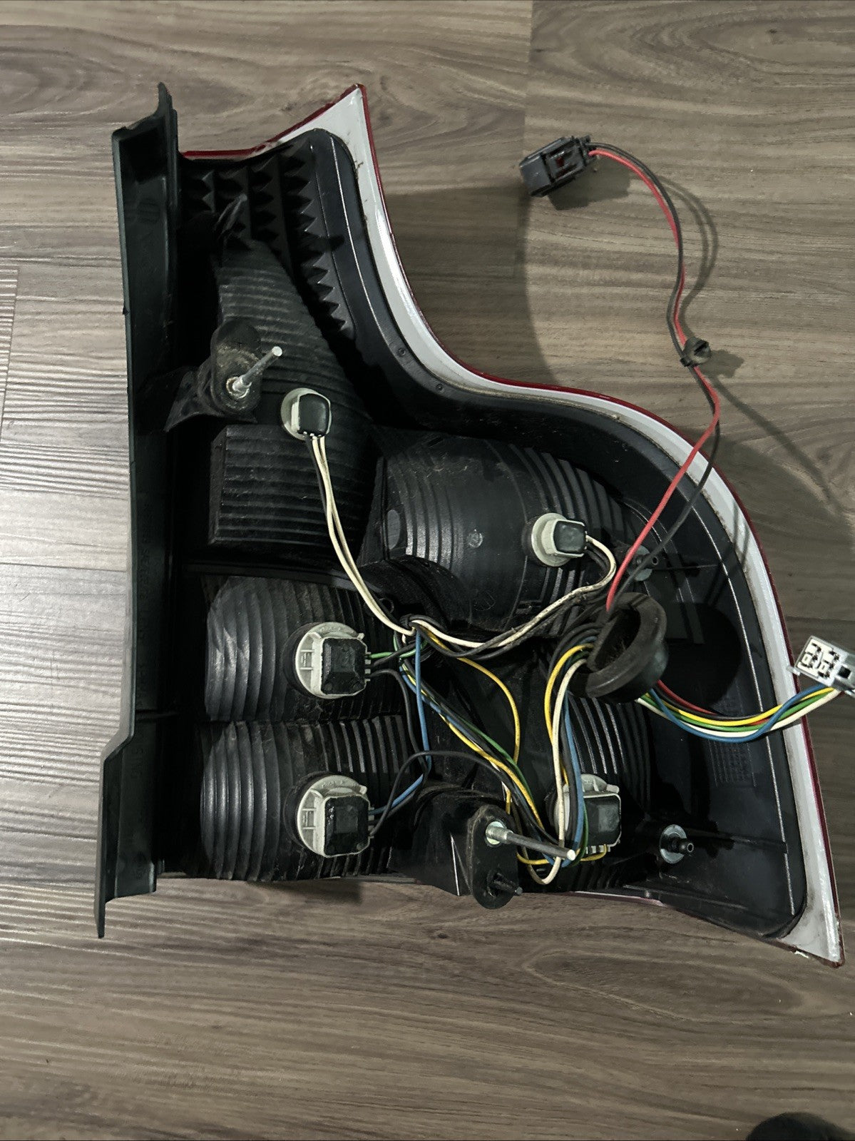 2007-2013 Volvo XC90 Tail light Assembly Left Driver Side LH Left Hand OEM