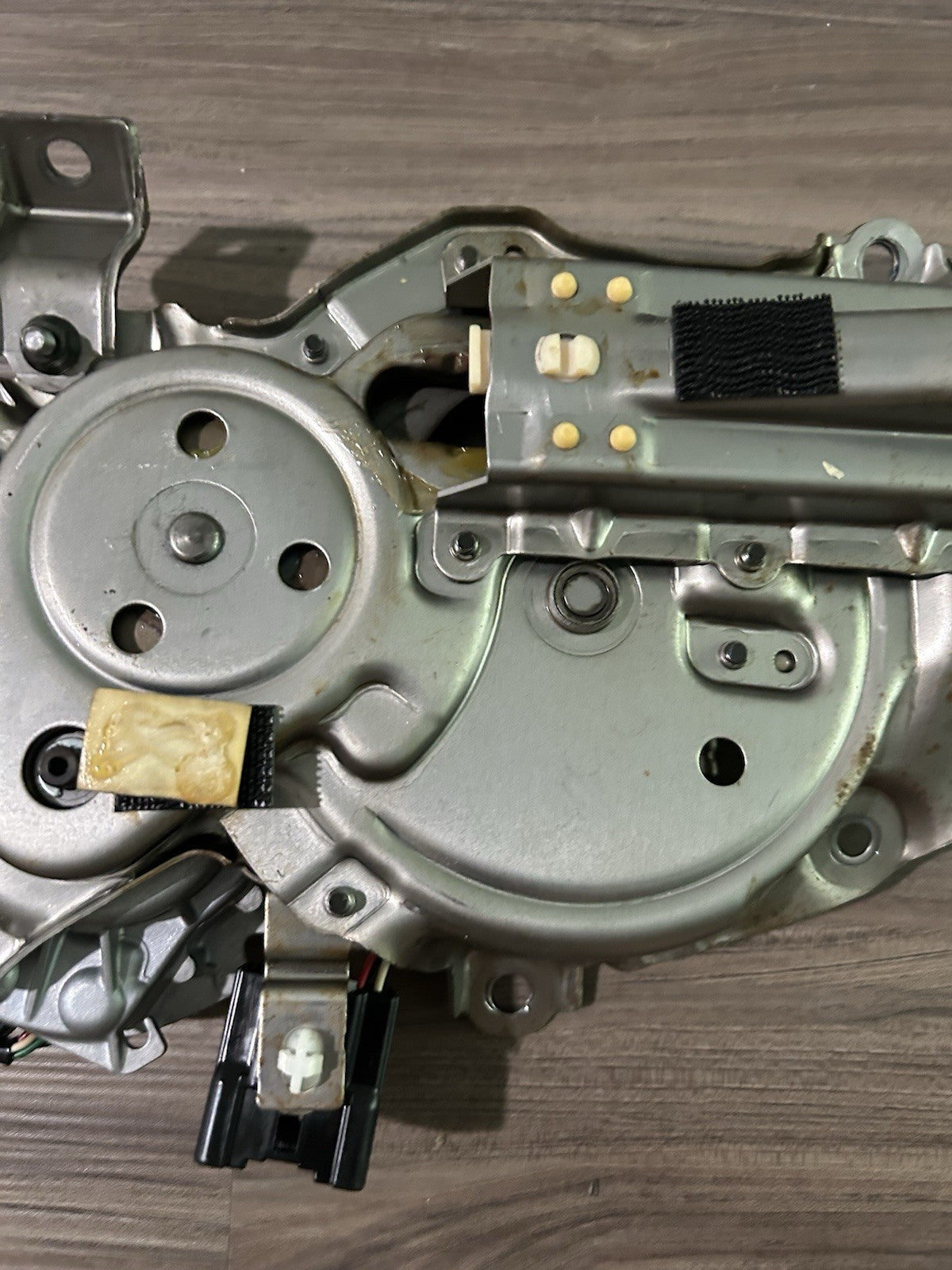 2004-2009 LEXUS RX330 RX350 RX400H Rear TailGate Lift Actuator Motor OEM