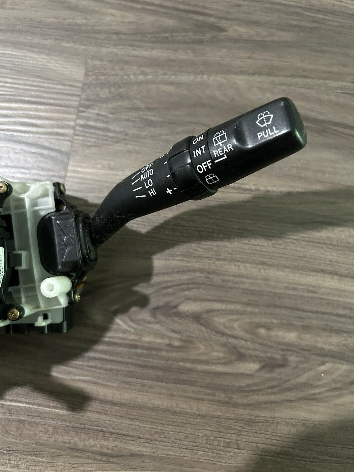 2003-2005 LEXUS  LX470 STEERING COLUMN TURN SIGNAL WIPER MULTI SWITCH