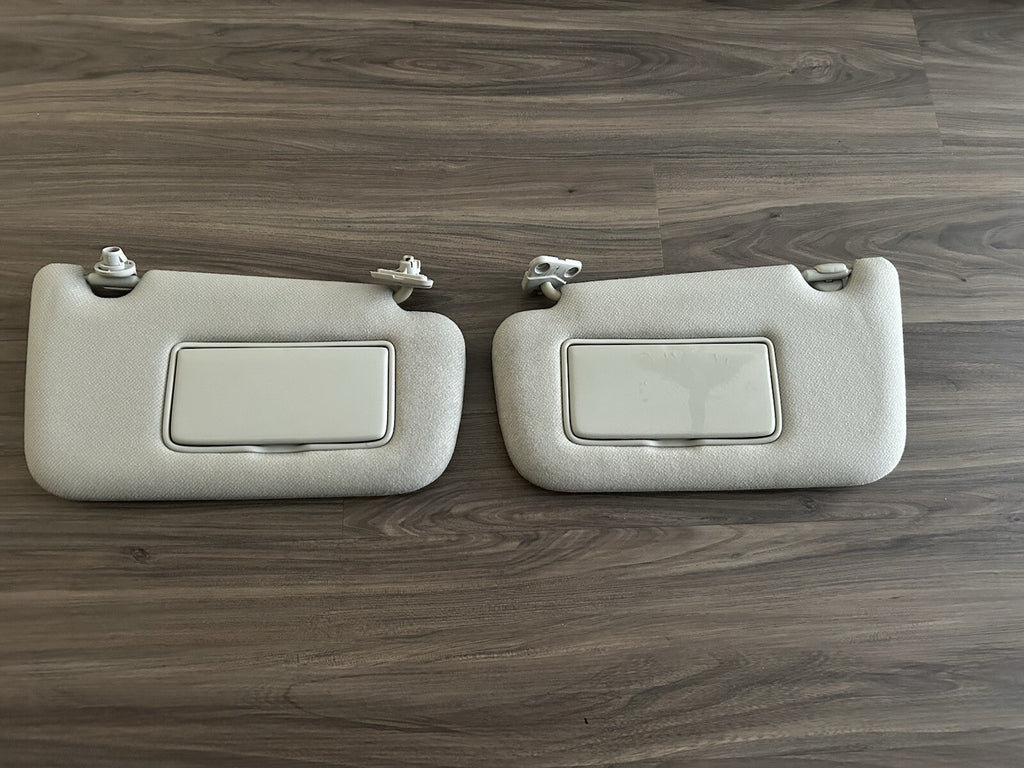 13-19 Nissan Sentra Sunvisors set OEM Gray Cloth Vanity Mirror pair sun visors