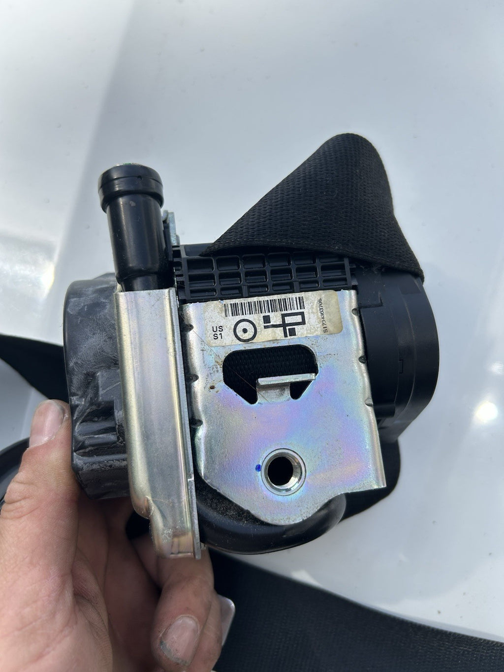 OEM BMW F15 F16 F85 X5 X6 Front Left Driver Seat Belt Seatbelt Retractor Black