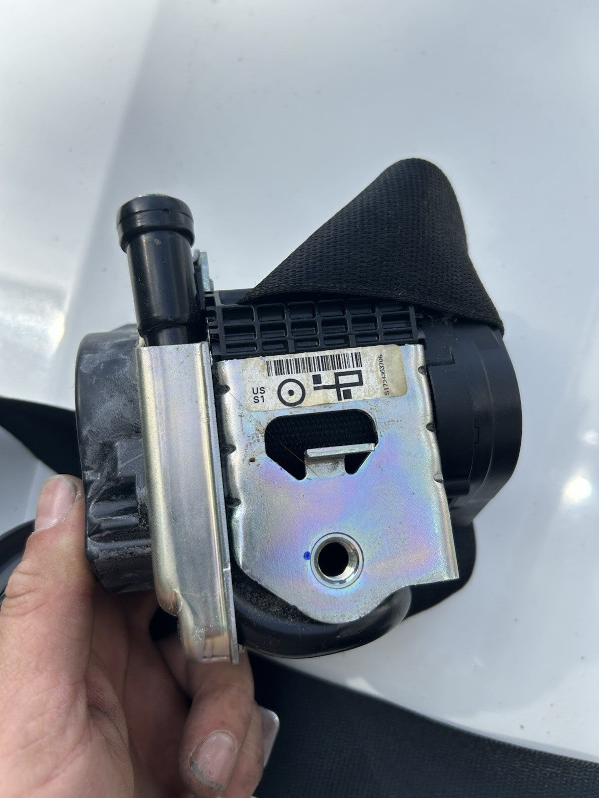 OEM BMW F15 F16 F85 X5 X6 Front Left Driver Seat Belt Seatbelt Retractor Black