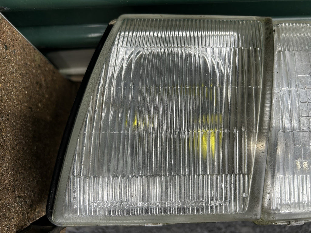 90-94 LEXUS LS400 DRIVER LEFT FULL HEADLIGHT LAMP ASSEMBLY OEM 228-74984