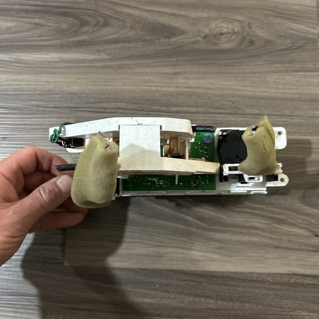 2001-04 Nissan Xterra Frontier Climate Heater AC Control Panel OEM 173-011-1160