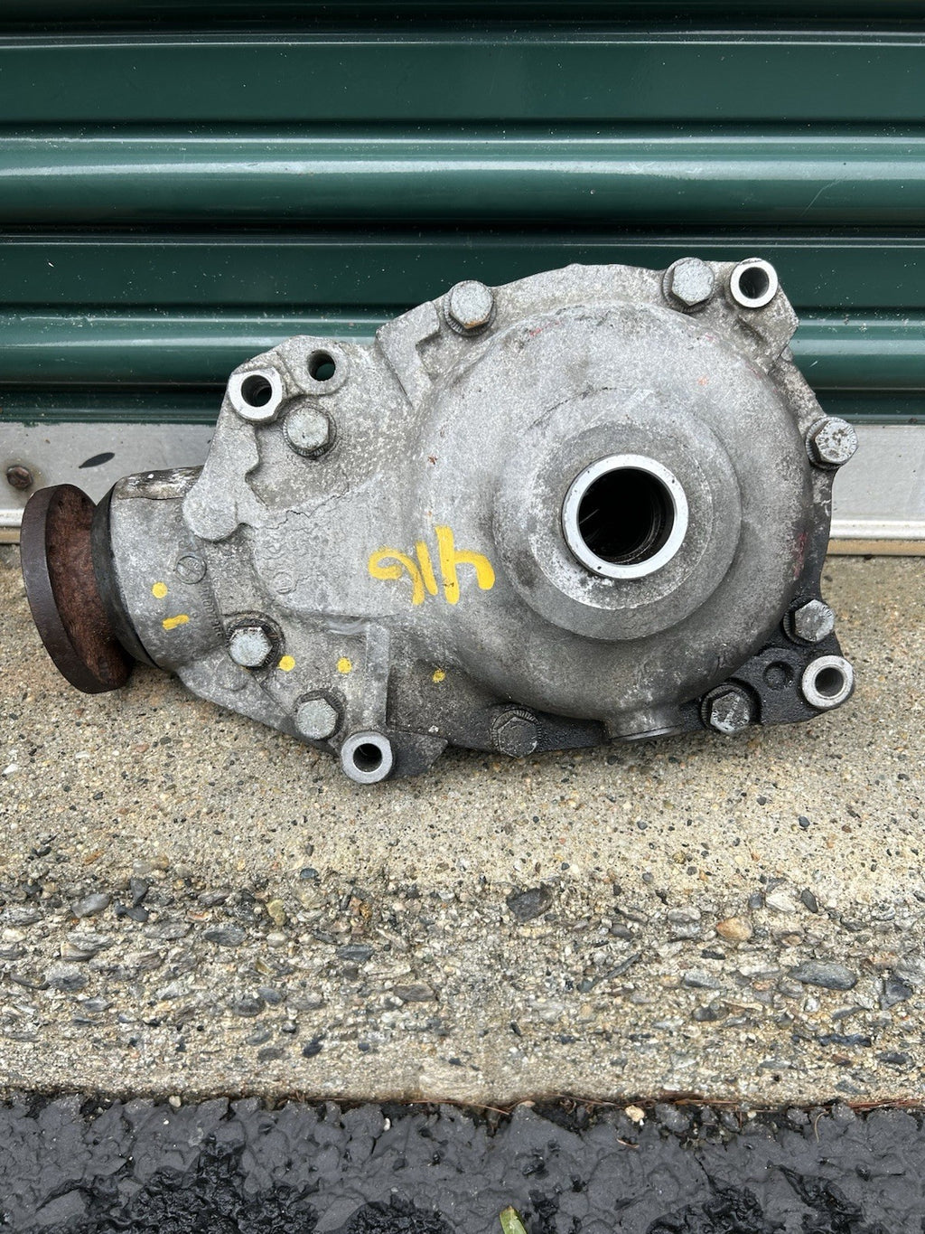 2006-2011 BMW 325Xi 328Xi Front Differential Carrier Diff 3.91 Ratio OEM Used