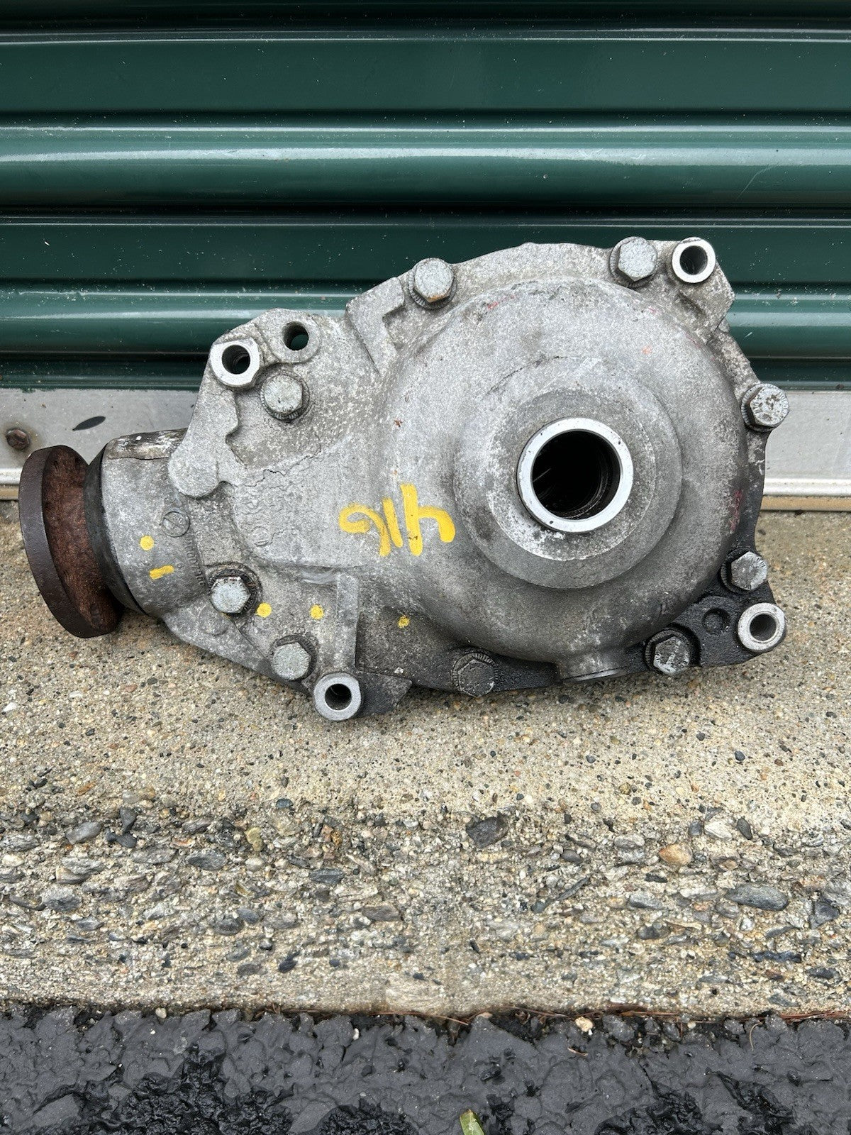 2006-2011 BMW 325Xi 328Xi Front Differential Carrier Diff 3.91 Ratio OEM Used