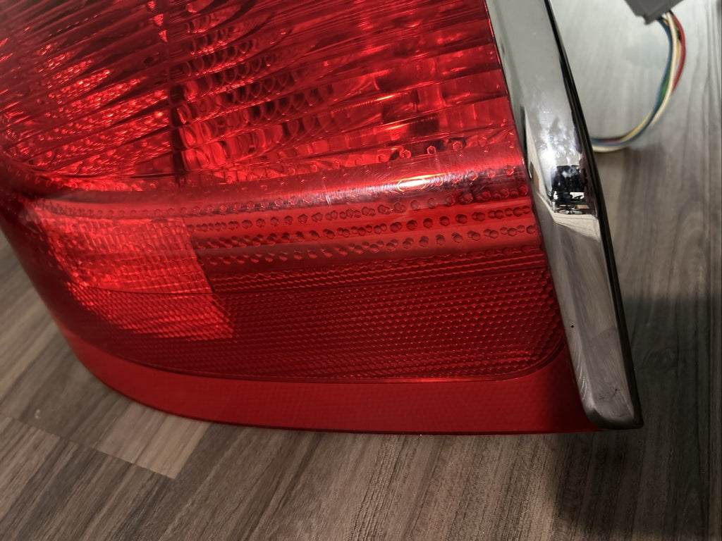 2007-2013 Volvo XC90 Tail light Assembly Left Driver Side LH Left Hand OEM