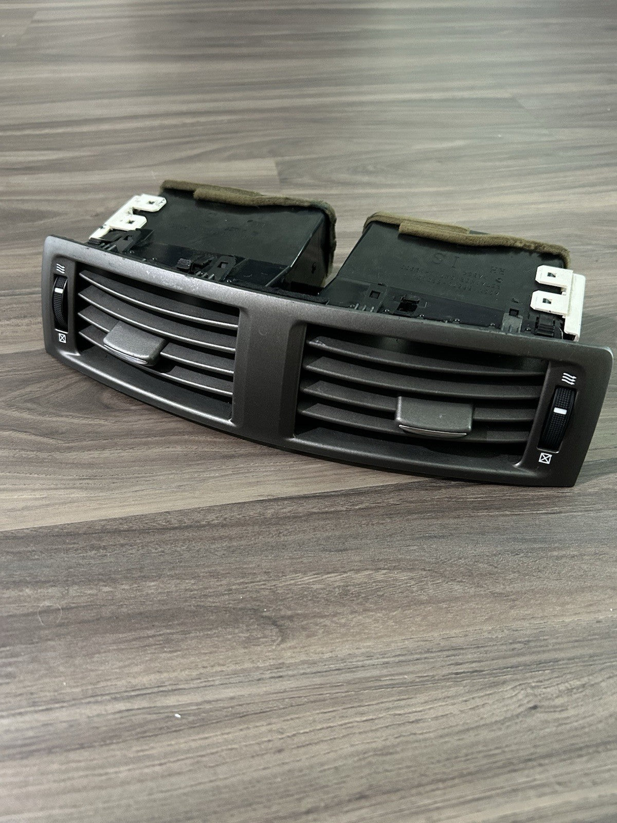 2006-2008 Lexus IS250 IS350 Center Dash Air Vent Heat AC Trim Bezel Panel OEM