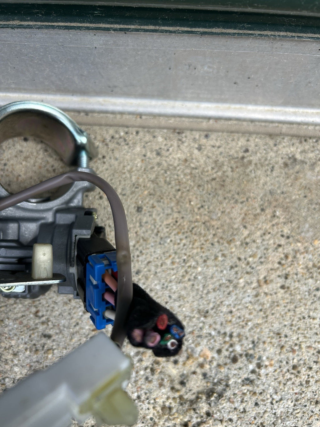 10-15 Hyundai Tucson Ignition Switch Cylinder Tumbler W/ Key & Shroud OEM