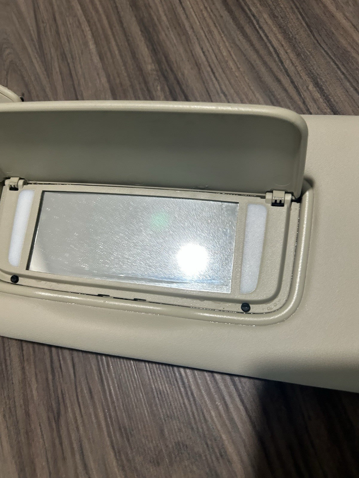 2010 2011 2012 VOLVO XC60 SUN VISOR DRIVER LEFT SIDE TAN 30653404 OEM 11-13