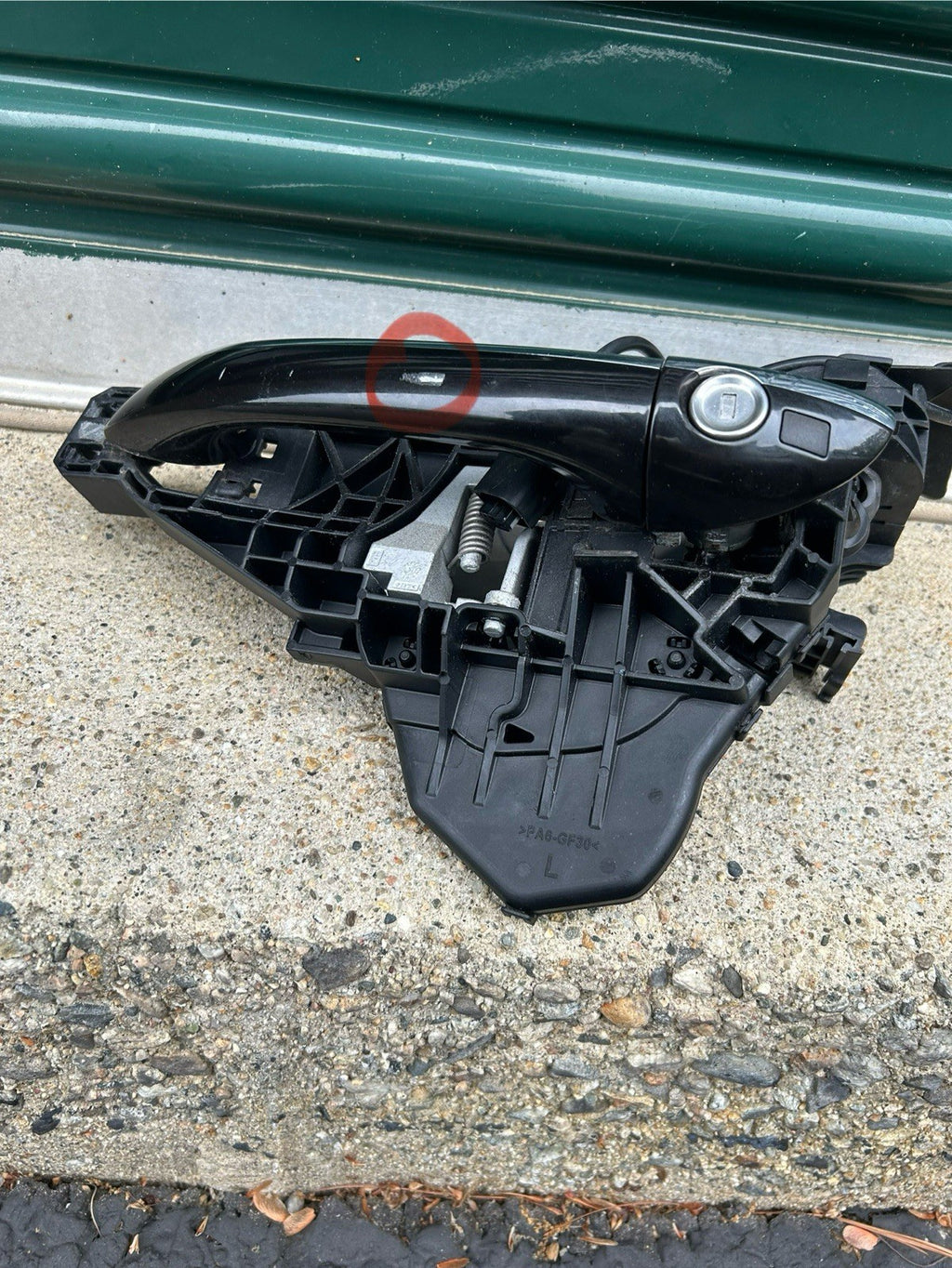 06-12 Mercedes W164 ML500 GL450 Front Left Driver Side Exterior Door Handle OEM