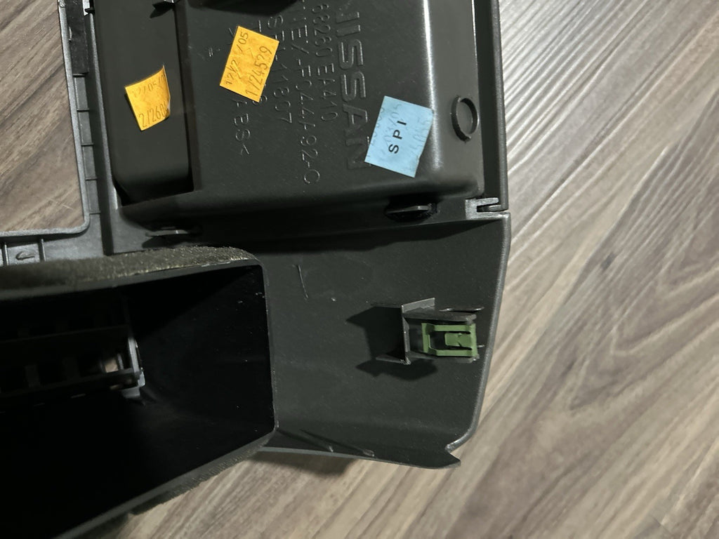 05 06 07 Nissan Pathfinder Radio Navigation Climate Control Console Bezel Trim