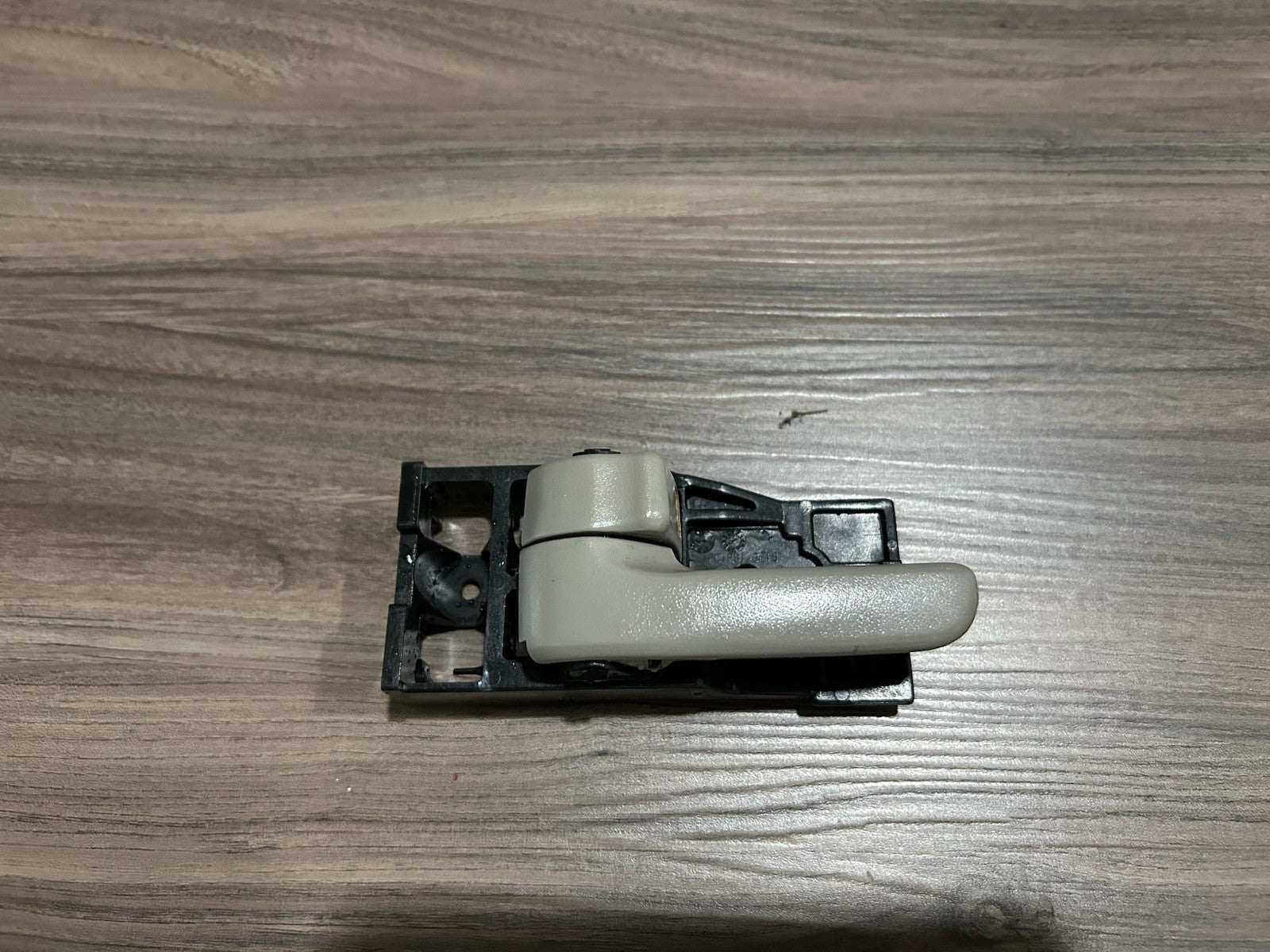 2000-2007 Toyota Tundra Interior Door Handle Front Left Driver 69274-ac010