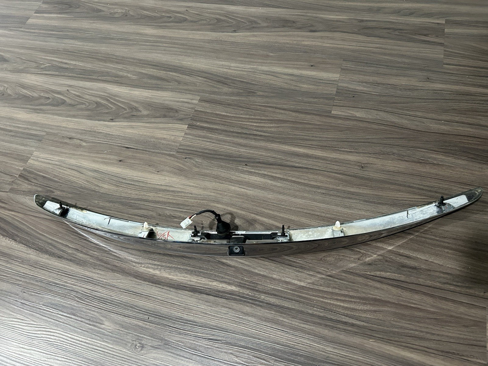 🚘  INFINITI G37 COUPE 2 Door Trunk Spolier TRIM  MOLDING Wing With Camera OEM