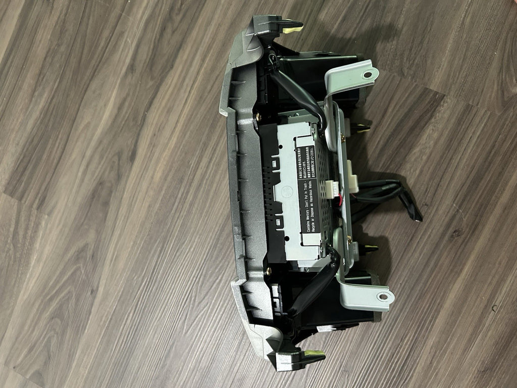 2004-2006 LEXUS RX330 RX400 NAVIGATION SCREEN MONITOR RADIO HEADUNIT 86110-48110