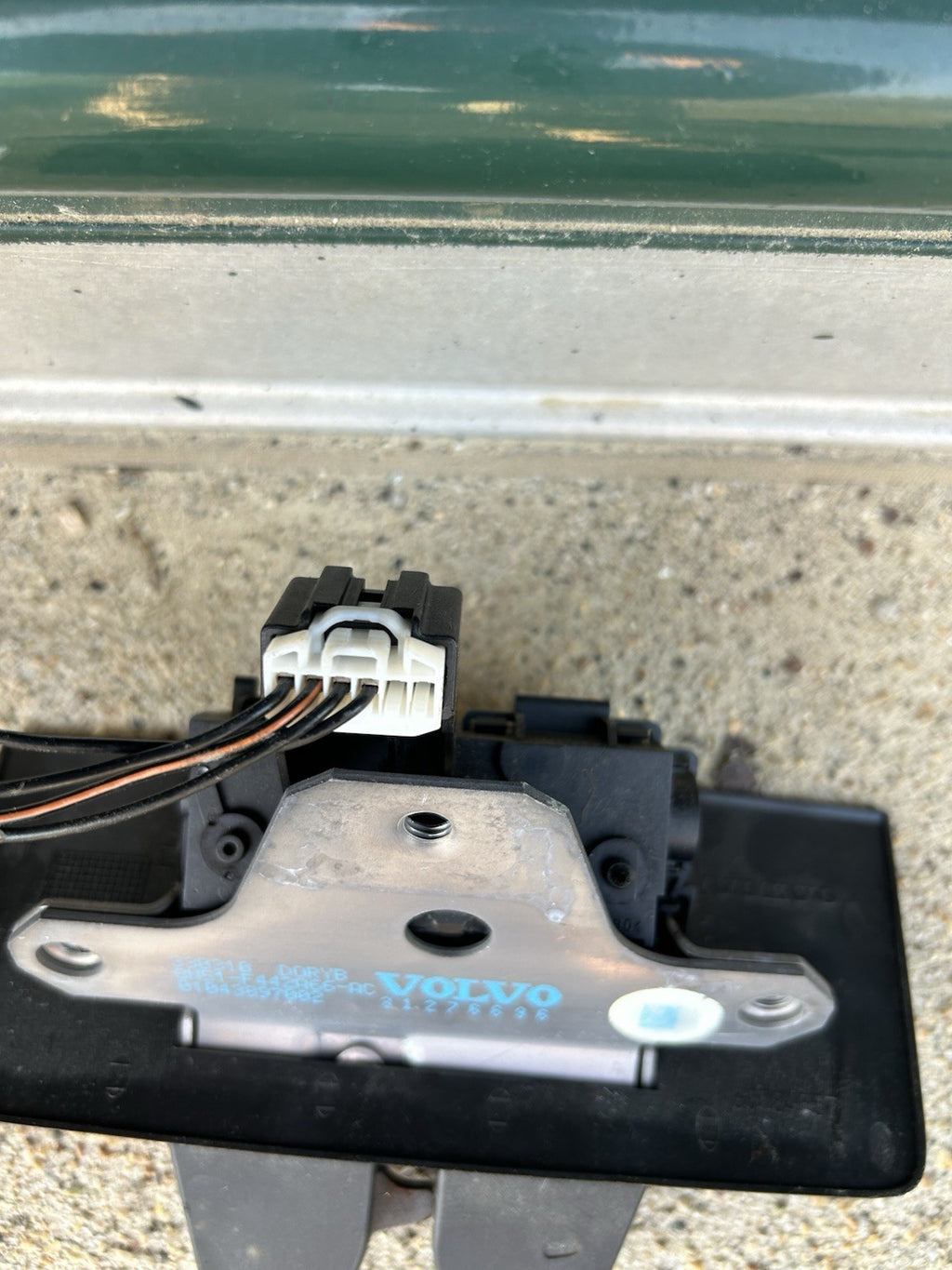 2010-2016 VOLVO XC60 Rear Trunk Lift Gate Lock Latch Actuator OEM AK241048