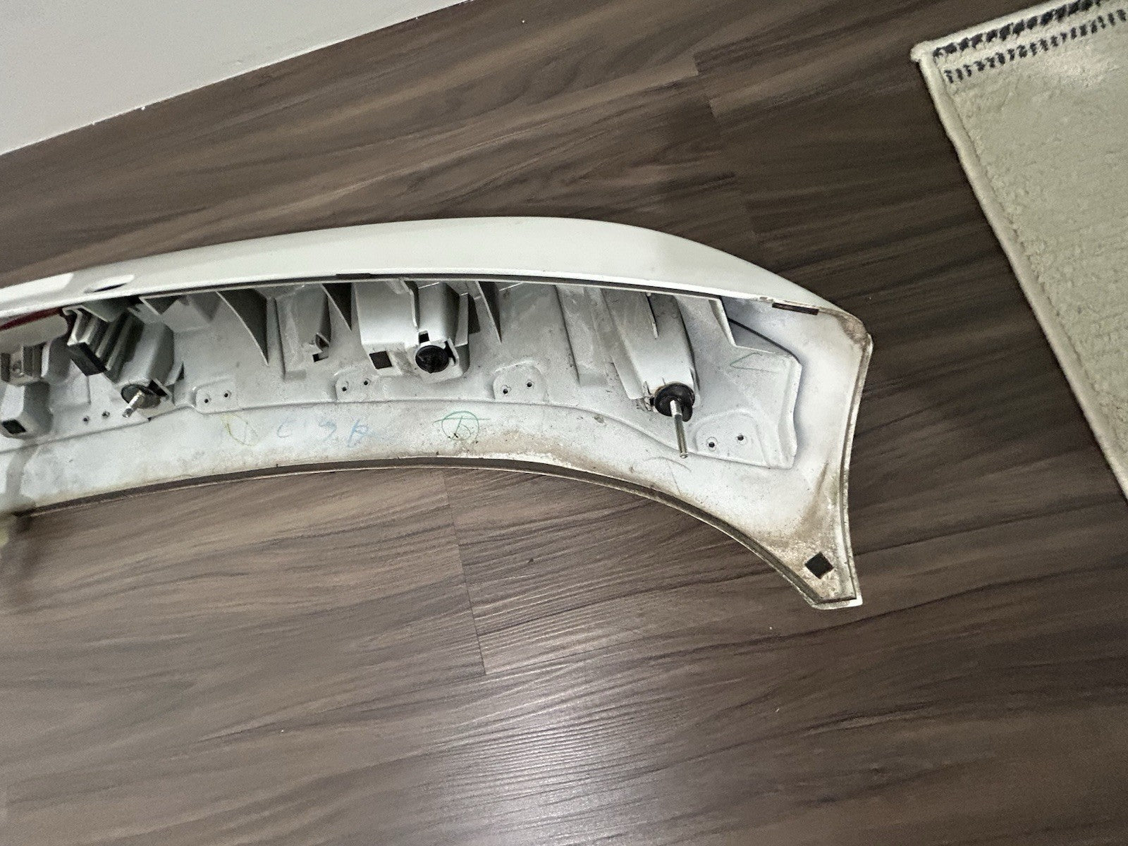 MAZDA CX-9 CX9 REAR LIFT GATE SPOILER THIRD BRAKE LIGHT  2007-2015 OEM White 34K