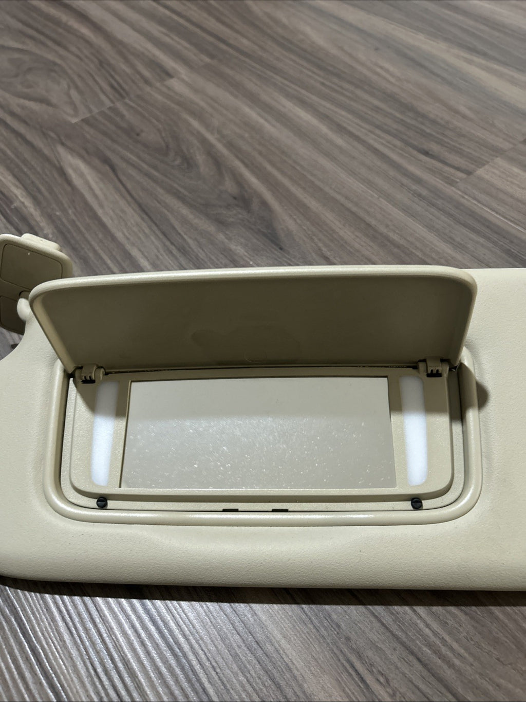 2010-2017 Volvo XC60 Left Driver Sunvisor with Homelink garage door opener beige