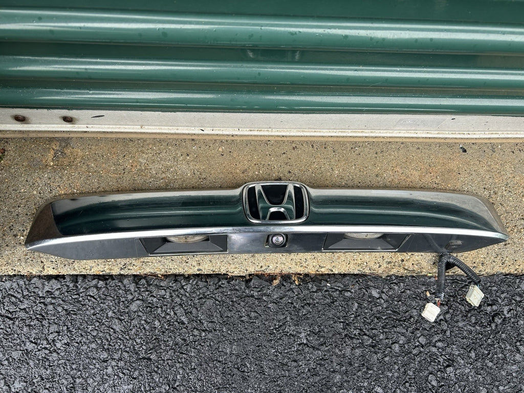 2009 2010 2011 2012 2013 2015 Honda Pilot Chrome Tail Lift Gate Trim + CAMERA