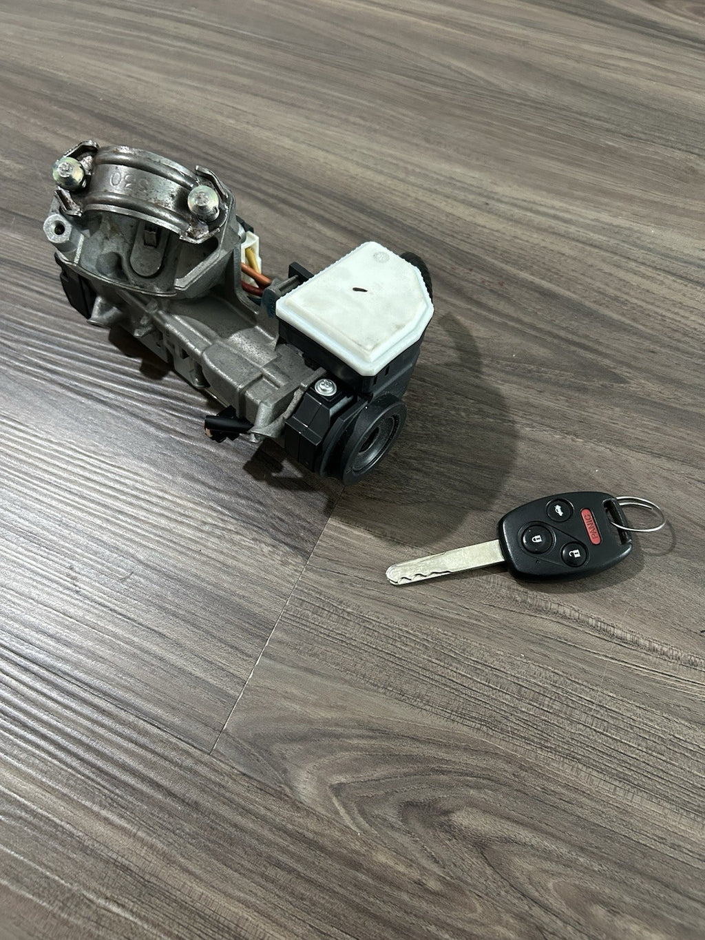 2008-2012 HONDA ACCORD Sedan Ignition Switch L w/ Key & Immobilizer