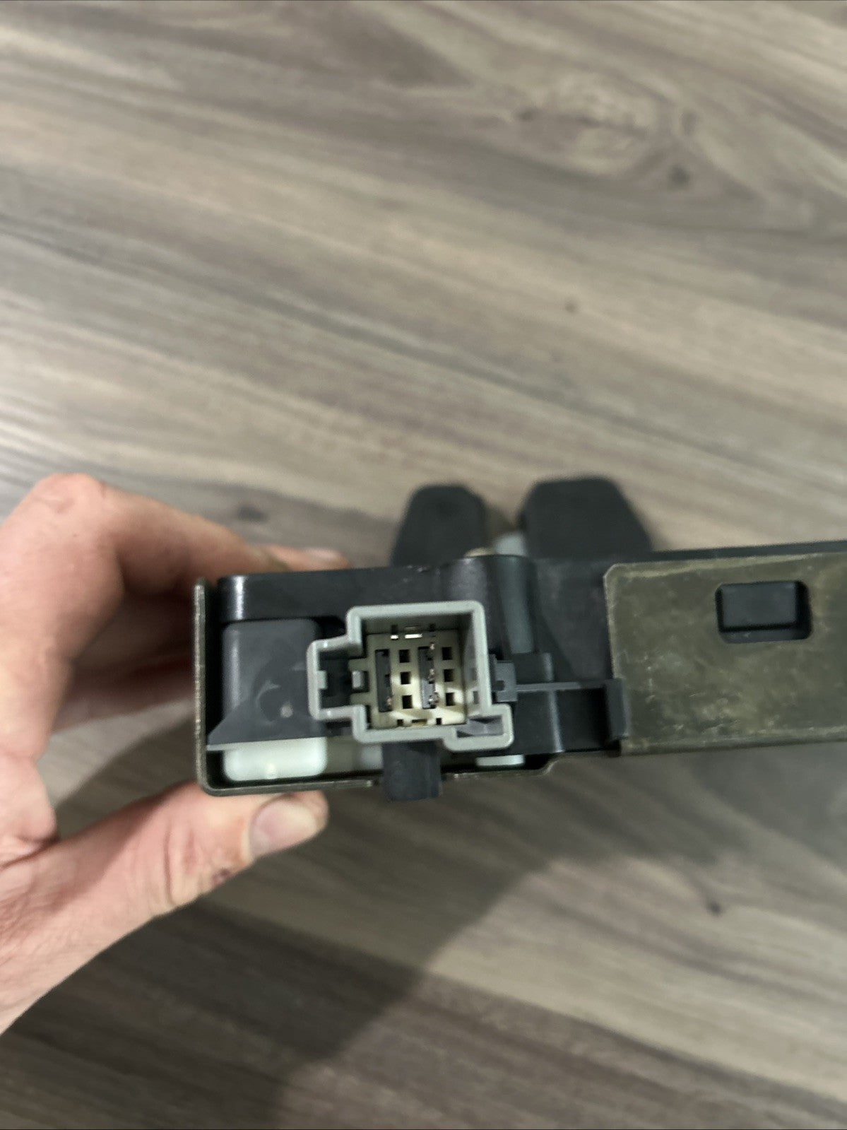 30753071 Tailgate / Trunk / Boot Lock / Catch / Latch Volvo XC90 2005