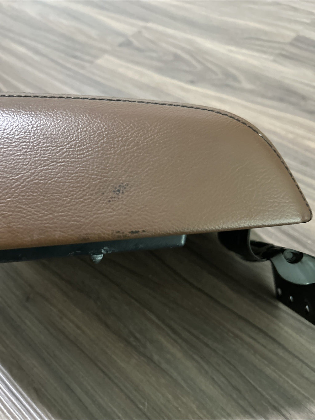 2011-2015 Ford Explorer Center Console Lid Armrest Arm Rest Brown Leather OEM