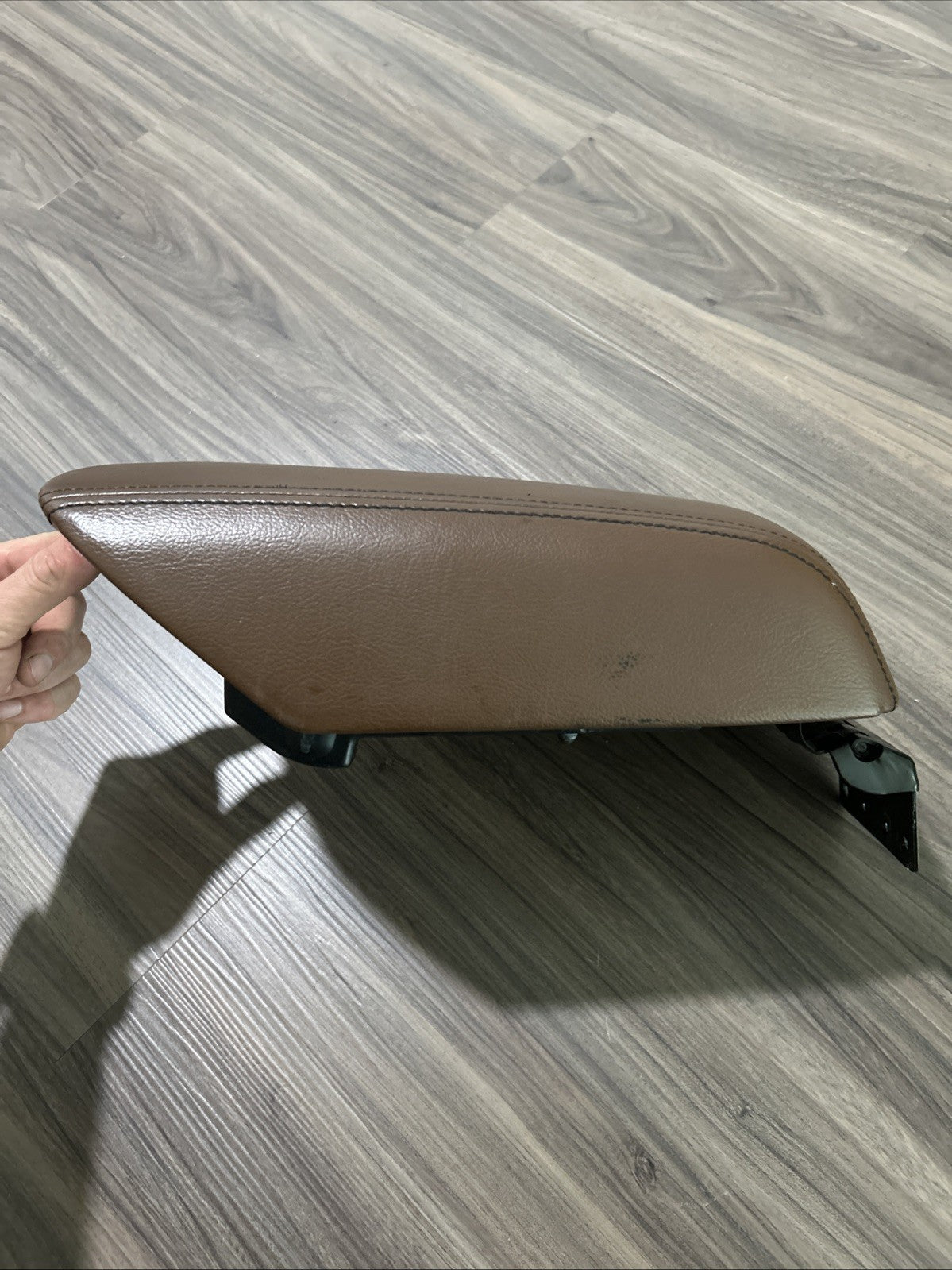 2011-2015 Ford Explorer Center Console Lid Armrest Arm Rest Brown Leather OEM