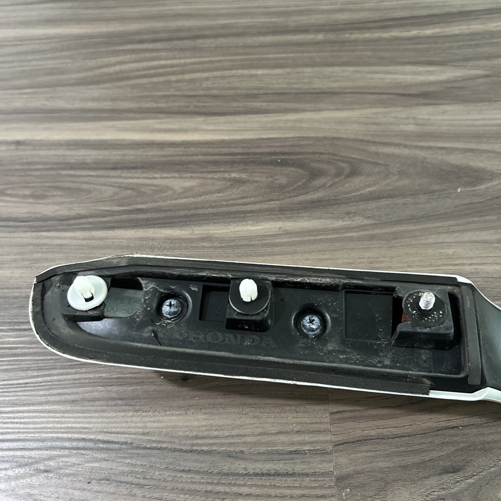 2009-2015 Honda Pilot Rear Trunk Hatch Tailgate Lower Handle OEM White NH578