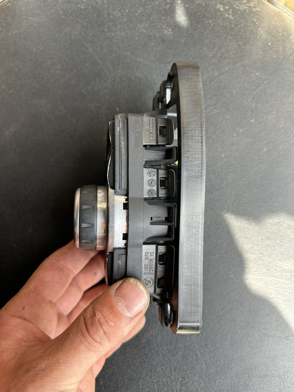 iDrive Navigation Controller Knob w bracket  2008 BMW 528i 9189048