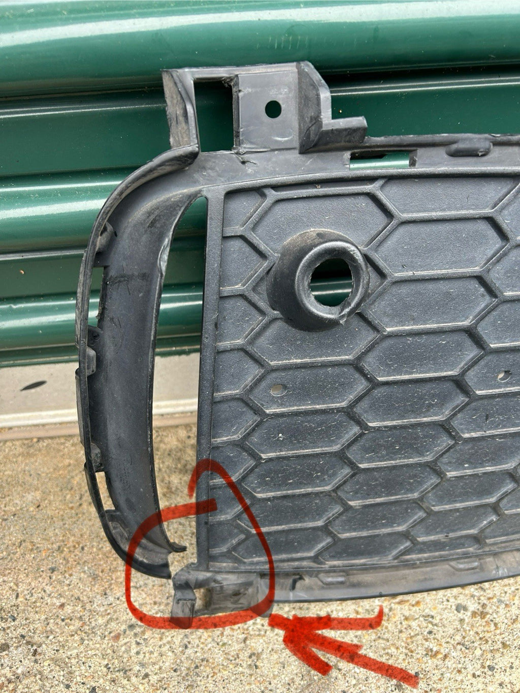 2014-2018 BMW F15 X5 FRONT M SPORT BUMPER RH PASSENGER  GRILLE COVER TRIM OEM