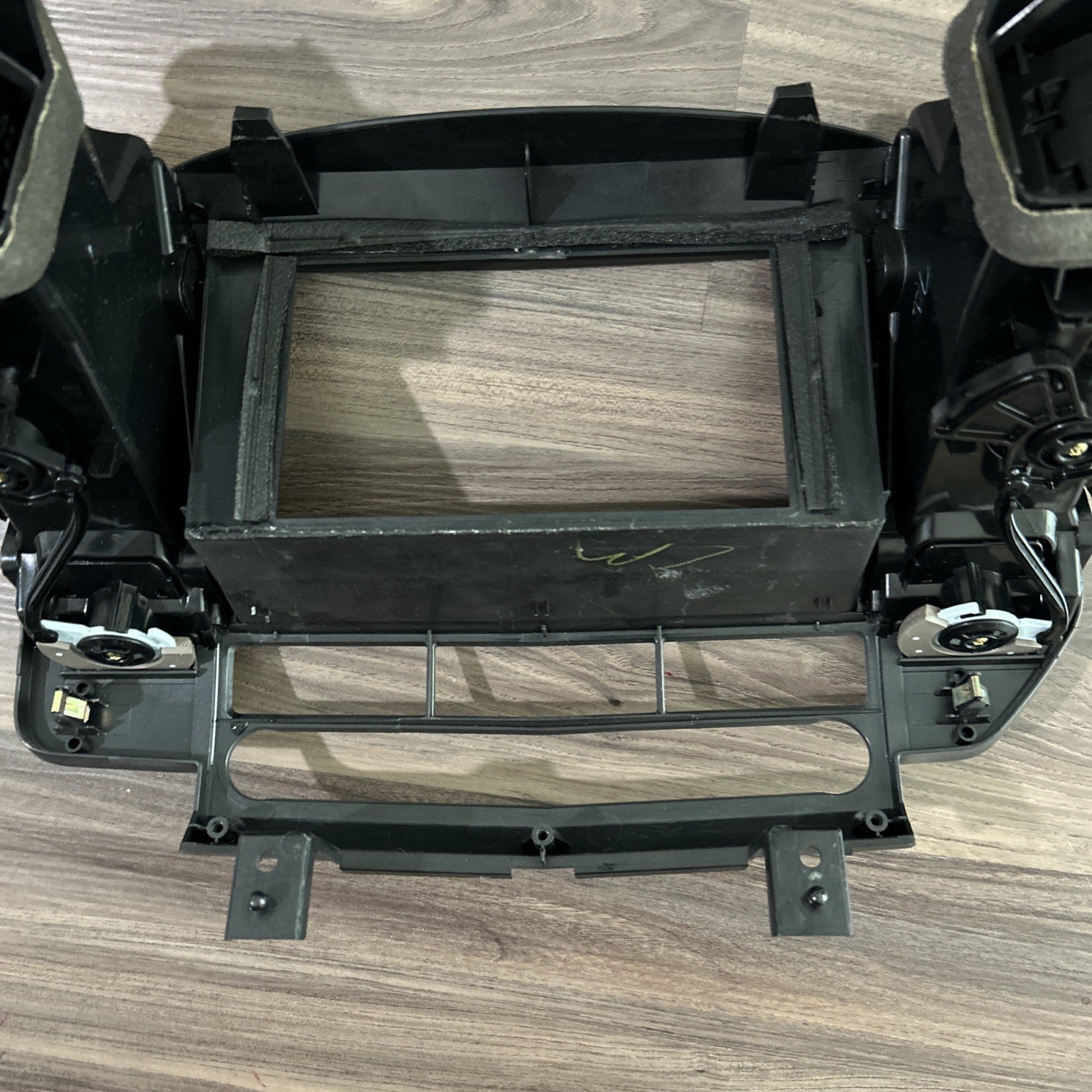 2004-2006 Nissan Maxima Dash Radio Control Panel Trim Bezel Air Vents Oem Beige