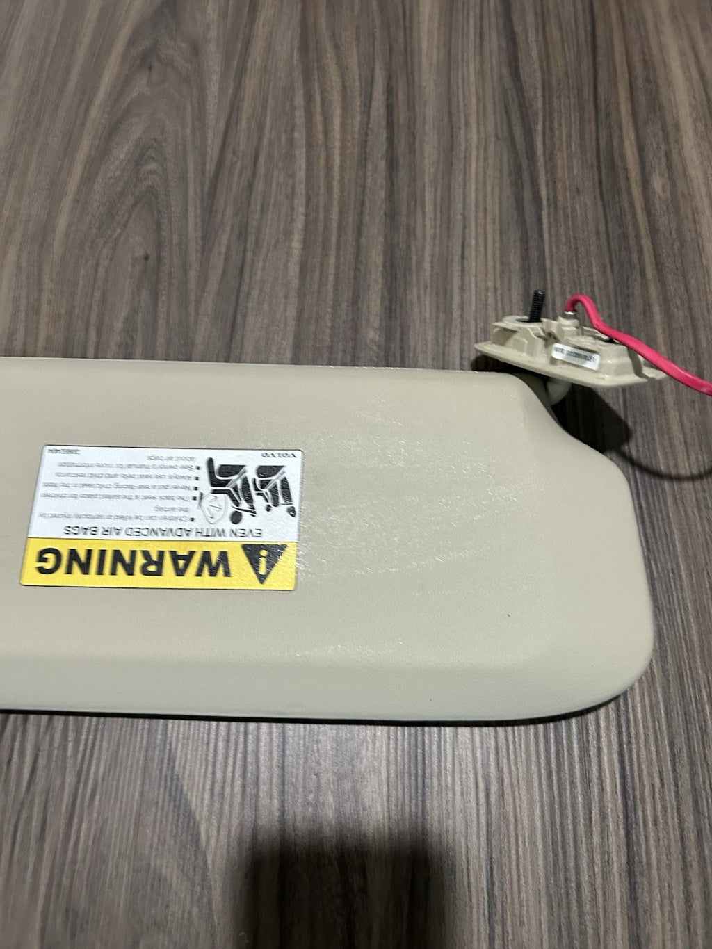 2010 2011 2012 VOLVO XC60 SUN VISOR DRIVER LEFT SIDE TAN 30653404 OEM 11-13