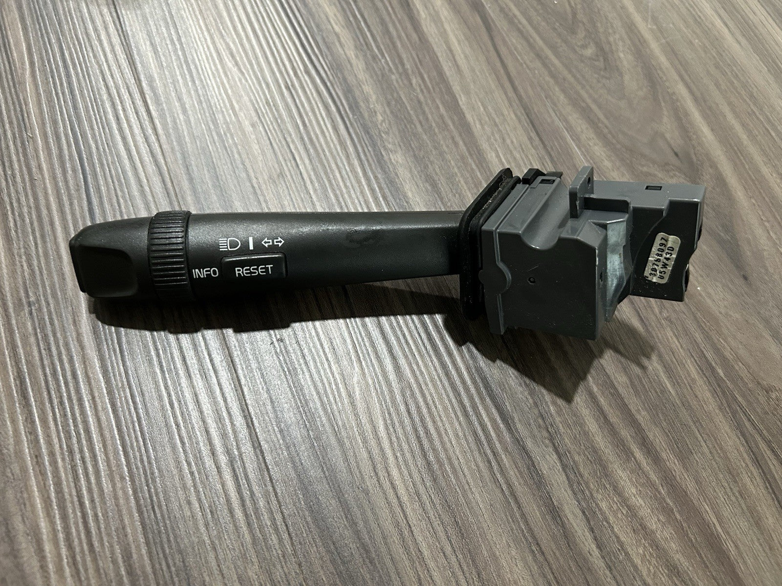 04-06 Volvo S60 V70 XC70 XC90 Turn Signal Switch 30768097 31268575