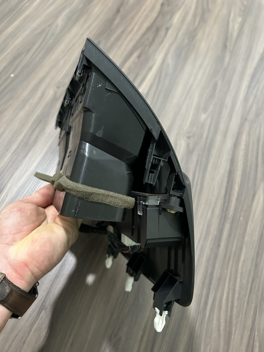 2004-2008 Toyota Solara Center Dash Vent Air Vent Trim Bezel Clock Info P5430 DG