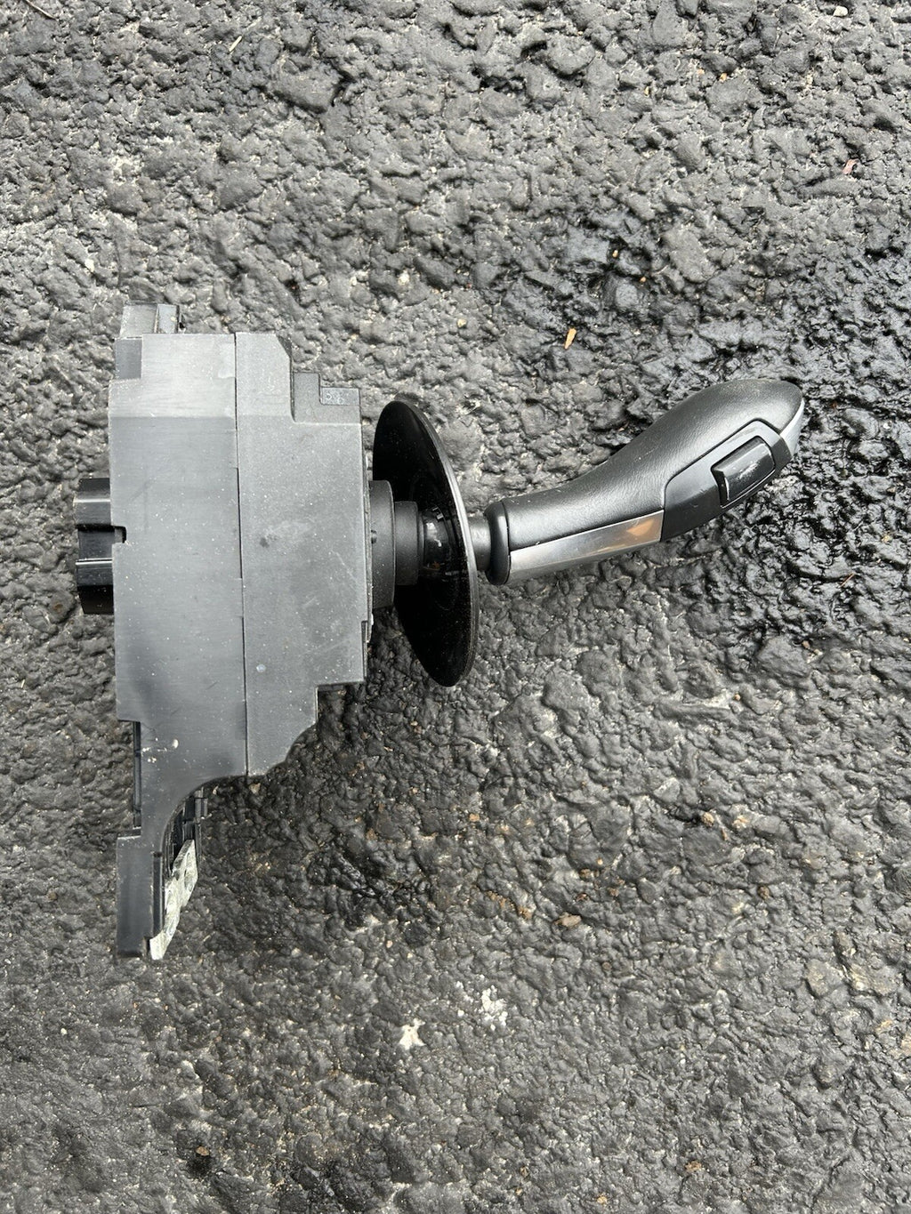 BMW E60,E61 2008Trans Transmission Shifter Assy Gear Selector Lever Knob Switch